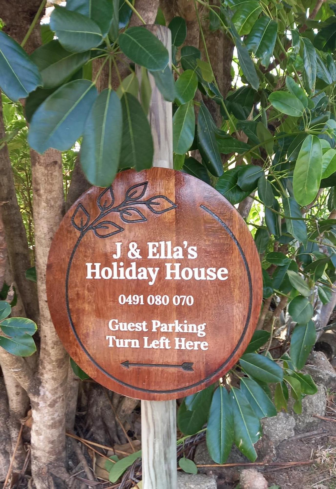 J & Ella'S Holiday House - 1 Bedroom, 1 Bathroom Home Cooktown Kültér fotó